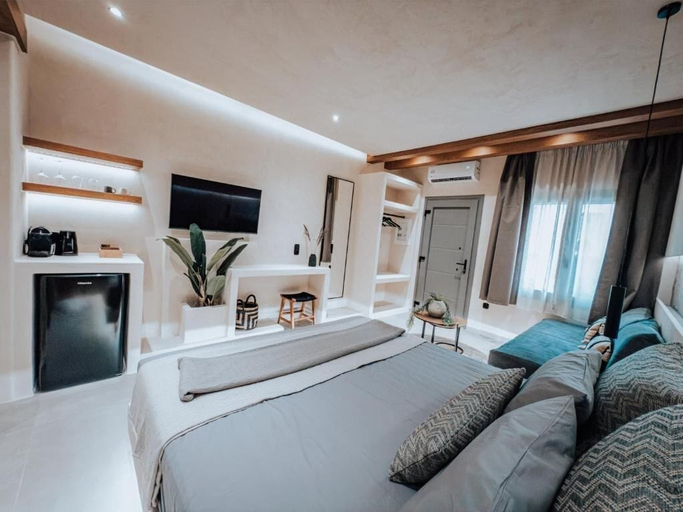 Room 1, Nonna's Suites, South Aegean