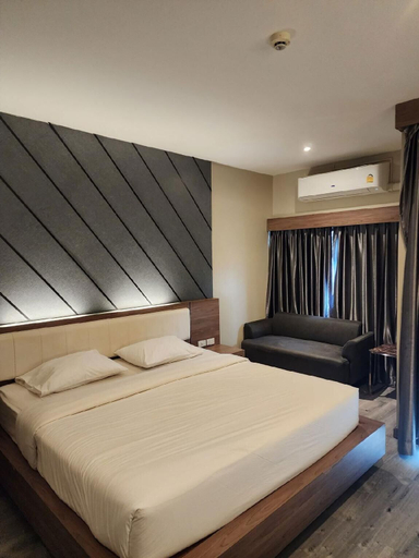 Bedroom 3, The Chess Hotel, Muang Rayong