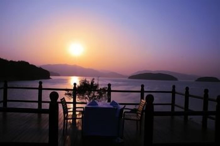 Outdoor dining 4, Qiandaohu Liberty Interworld Palace, Hangzhou