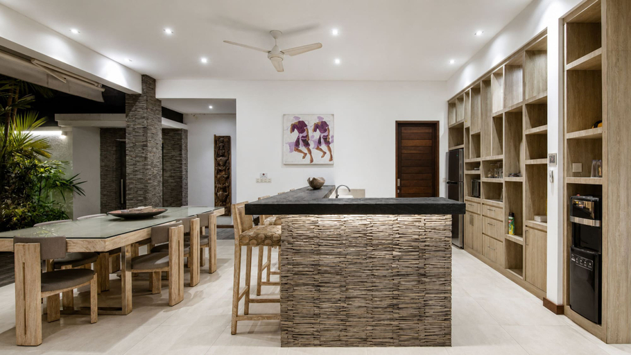 Room 4, Splendid Villa 3Br Center Seminyak, Badung