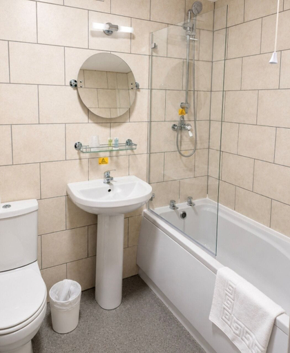 Bathroom 3, The Crewe Arms Hotel, Staffordshire