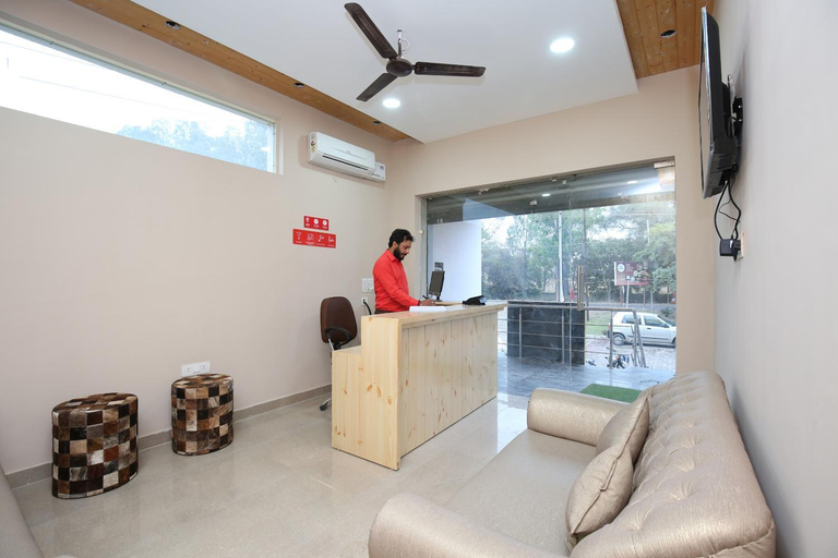 Public Area, Hotel Platina Derabassi, Sahibzada Ajit Singh Nagar