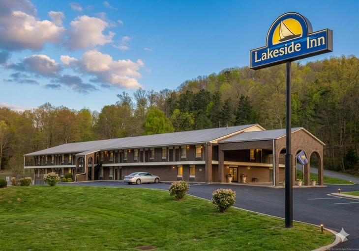 Exterior & Views, Lakeside Inn, Marshall