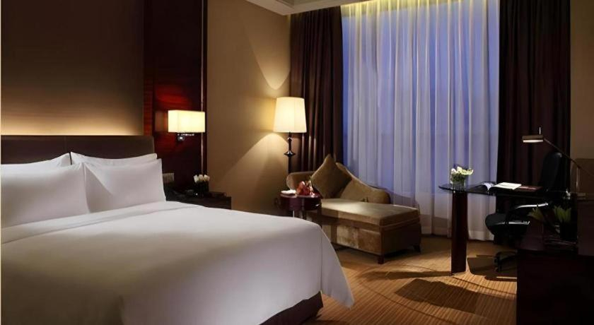 Bedroom 3, Venus Royal Hotel (Kirin Parkview Hotel), Shenzhen