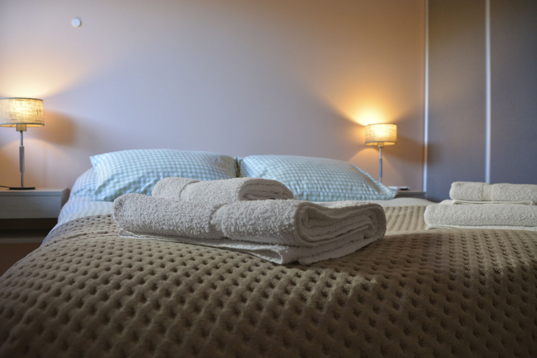 Room 5, La ola, Biedma