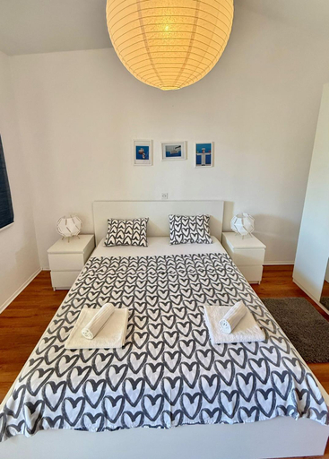 5, L&L Apartments, Vir
