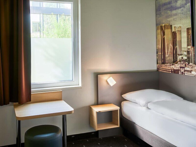 Bedroom 3, B&B Hotel Frankfurt-West, Frankfurt am Main