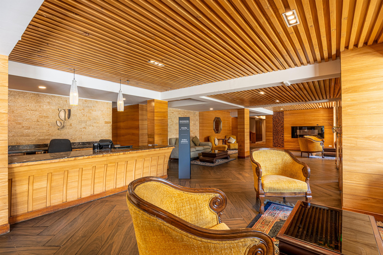 Public Area 3, Country Inn & Suites by Radisson Sonamarg, Ganderbal