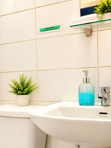 Bathroom 5, Buena's Haven Travelodge, El Nido