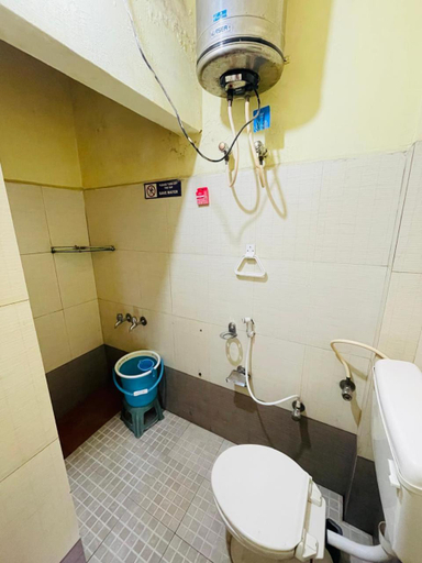 Bathroom, Ooty-MYSTIQUE INN, The Nilgiris