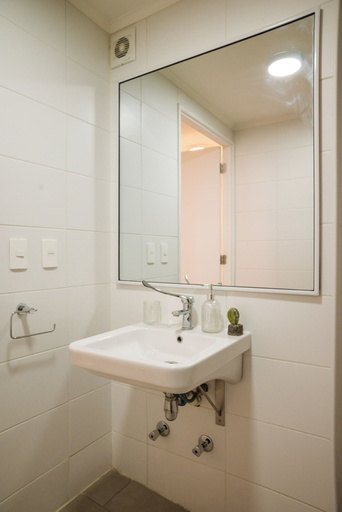 Bathroom 5, J M Carrera Apartments by Andes STR, Santiago