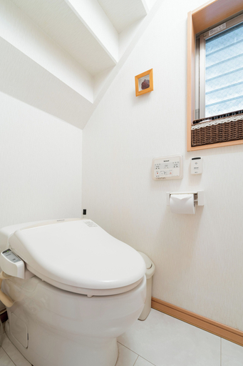 Bathroom 3, Higashi Shinjuku Modern house, Shinjuku