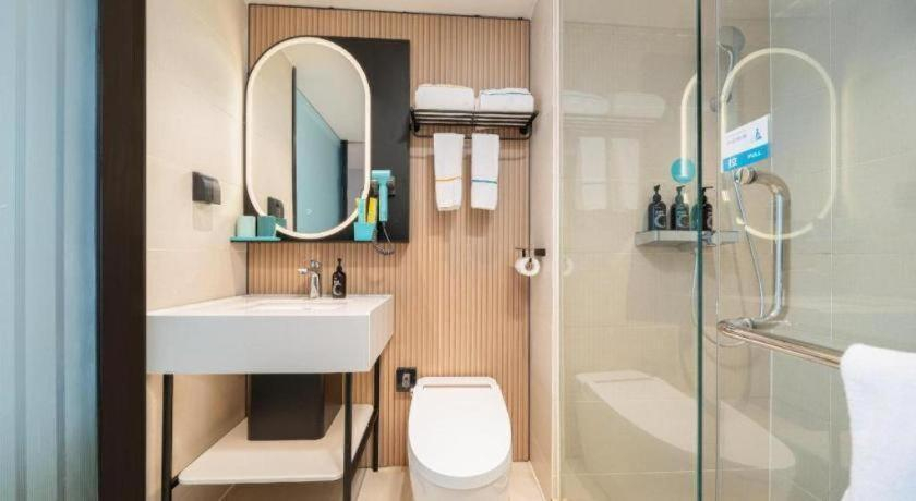 Bathroom 3, City Comfort Inn Beihai Hepu Bus Terminal, Beihai
