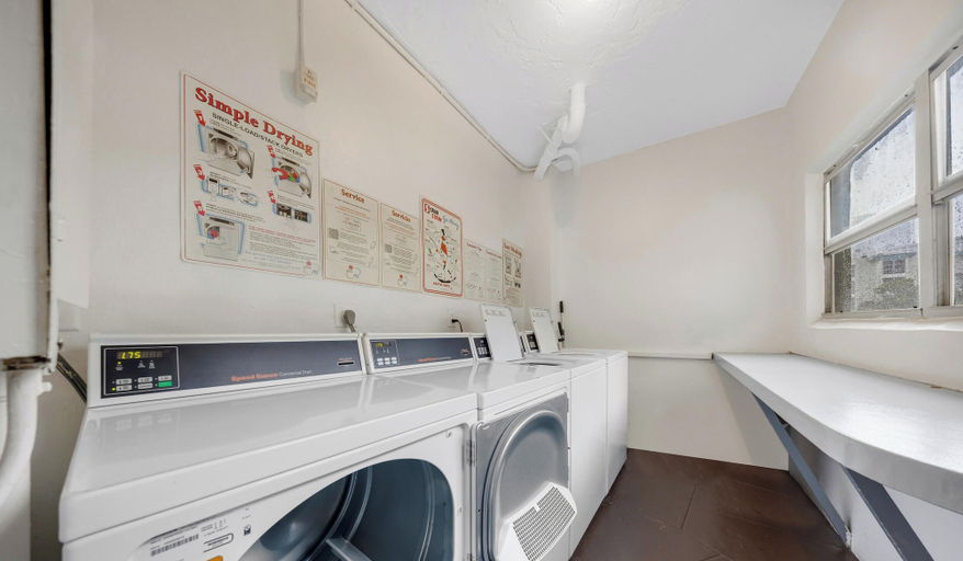 Interior 2, Sunny Isles Beach 2BR - Pool Near Beach, Miami-Dade