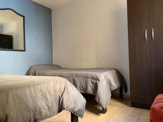 Room 1, Go Hostel, Capital
