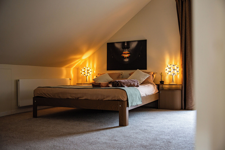 Room 2, Villa bianca, Liège