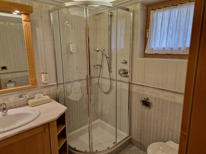 Bathroom 4, Residence Ciastel, Bolzano