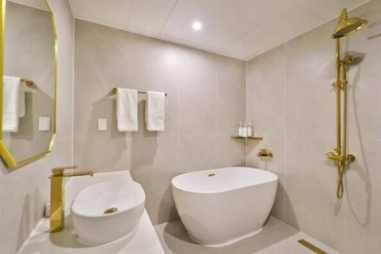 Bathroom 3, Denbasta Hotel Deokcheon, Gimhae