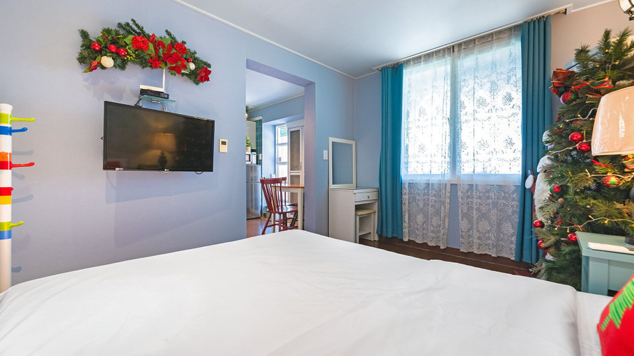 Bedroom 2, Gosung Christmas Pension, Goseong