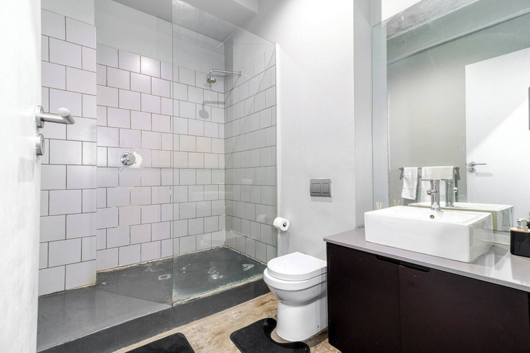 Bathroom, Cozy Maboneng Studio, City of Johannesburg
