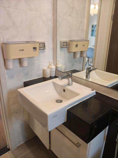 Bathroom 3, Supalai Elite Samyan Condo, Bang Rak