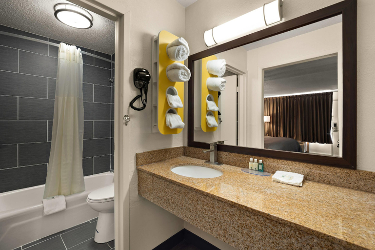 Bathroom 4, Quality Inn Yemassee - Point South I-95, Jasper