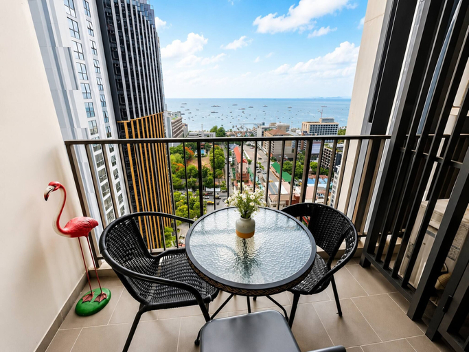 Balcony 3, Sea View 2 Bed Room Good Location, Pattaya