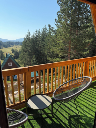 Property grounds, Durmitor Den