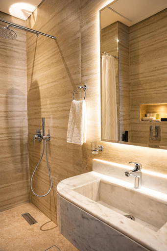 Bathroom 5, Al Mansour Suites Hotel, Doha