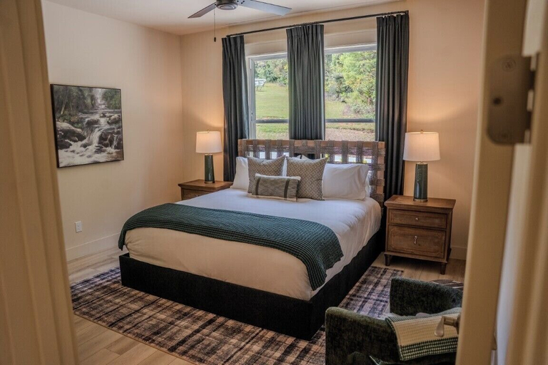 Room 2, The Retreats at Tiger Mountain, Rabun