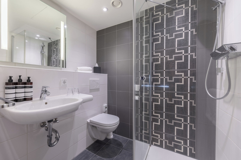 Bathroom 5, Amrâth Hotel DuCasque, Maastricht