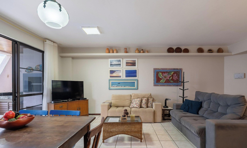 Living area 5, Apt in Beachfront Condo w/ Pool Por0105, Florianopolis