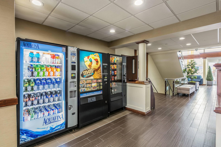 Food & Drinks 5, Comfort Inn Medford - Long Island, Suffolk