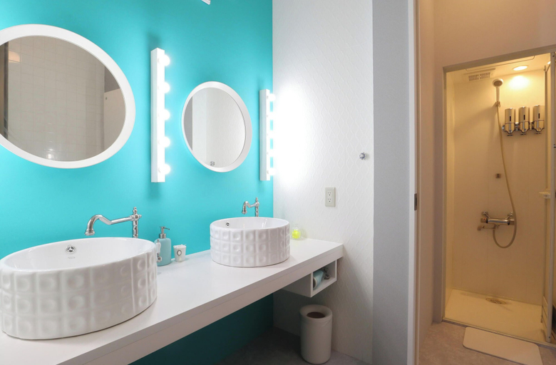 Bathroom 4, Enoshima Guest House 134 - Hostel, Fujisawa