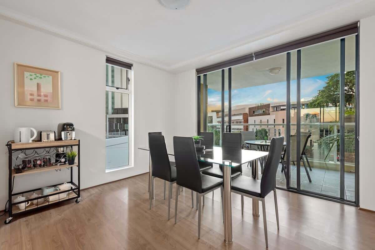 Interior 5, Superb! 2bed, 2bath, 1car, Views ~ CBD, Brisbane