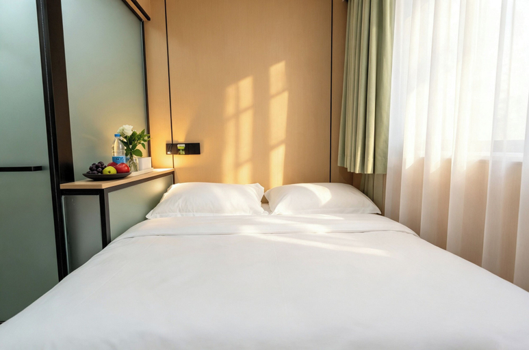 Room 3, Philosopher Hotel (Zhongshan Park Wuning Road Subway Station Store), Shanghai