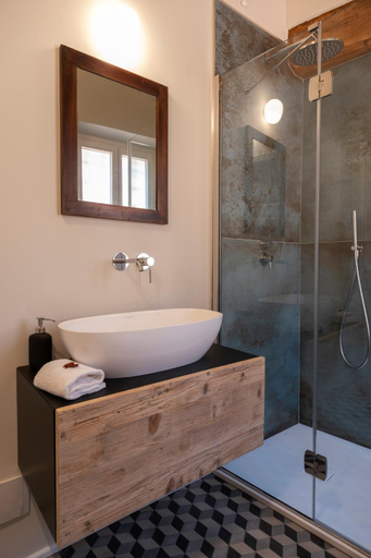 Bathroom 3, My GuestHouse, Lucca