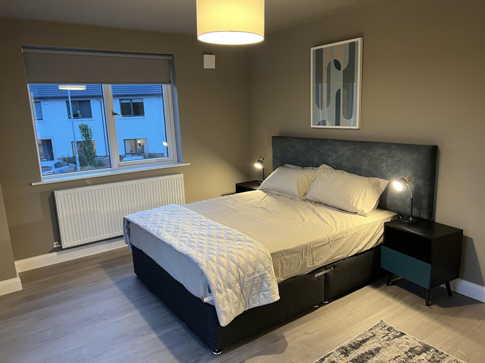 Room 4, Brand New Luxurious and Modern Family House, Dublin