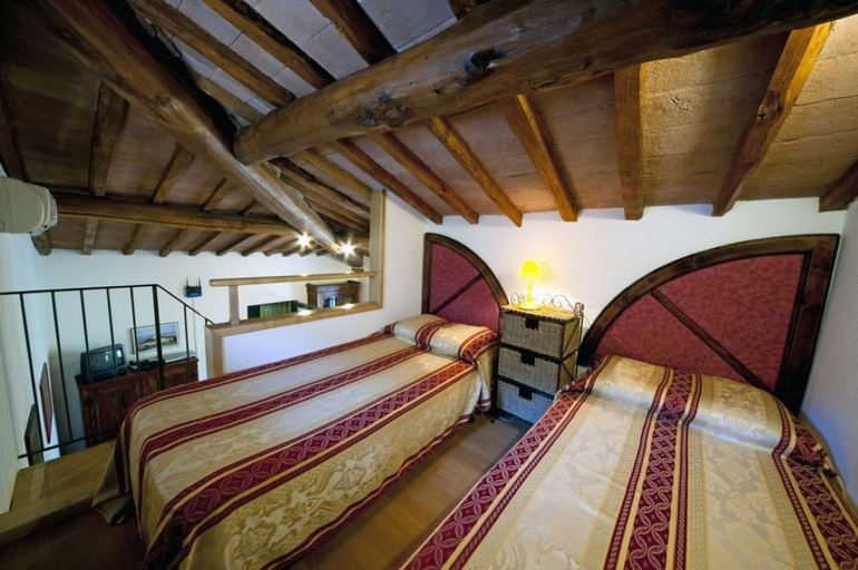 Room 5, Oliveta Falco With 1 Bedrooms and 1 Bathrooms, Siena