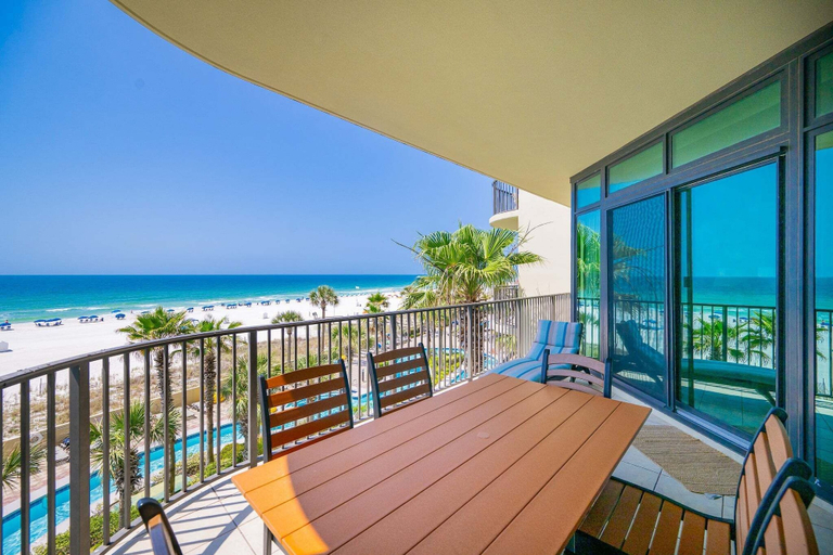 Outdoor dining 2, Phoenix West 307 3 Bedroom Condo, Baldwin