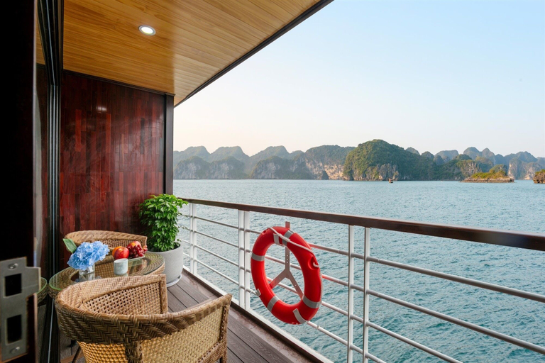 Property grounds, Hermes Premium Cruise, Hạ Long