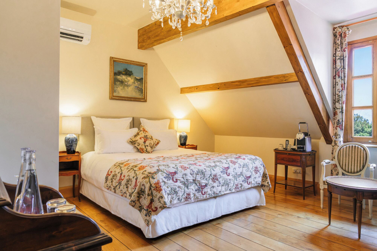 Bedroom 2, Hotel Les Deux Chevres Gevrey-Chambertin, Côte-d'Or