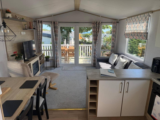 Living area 5, 2 x Cabin Retreat in Coldingham, Scottish Borders