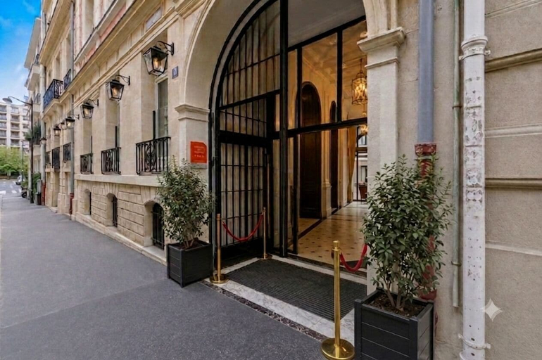 Exterior & Views 2, Le Triomphe Paris, Paris