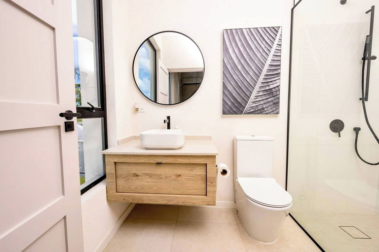 Bathroom 5, Azzurro Townhouses - by Zenbreak
