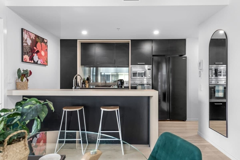 Interior 5, South Bank Sensational! ~ 2bed/2bath/1car/pool!, Brisbane