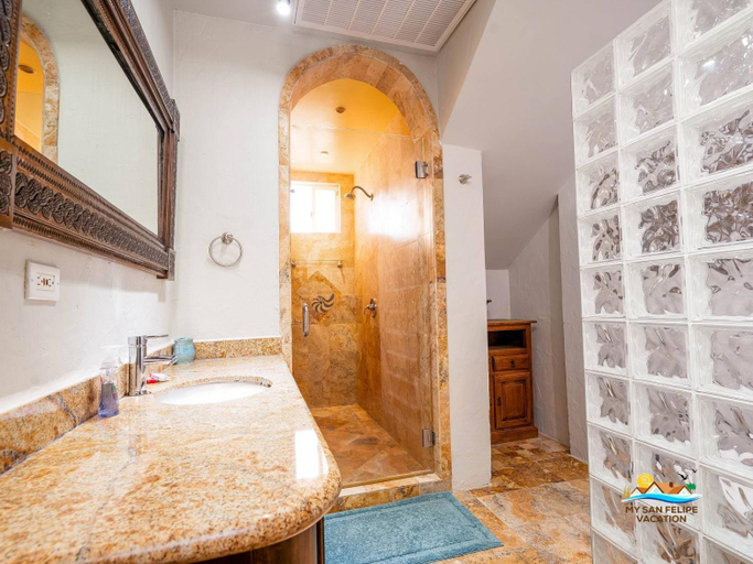 Bathroom 3, Casa Serenity Beachfront Rental, Mexicali
