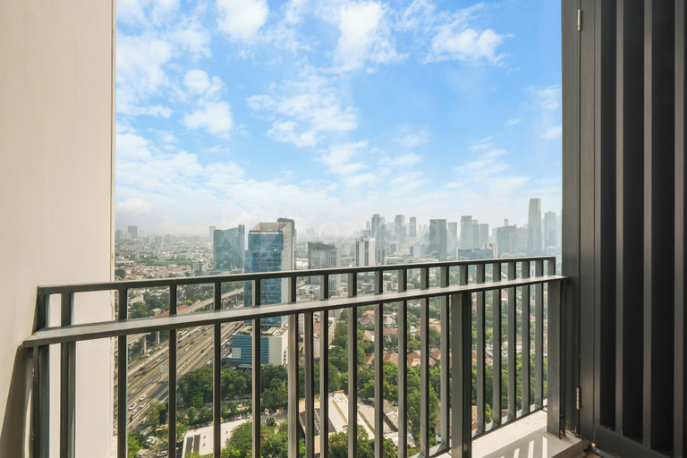 Balcony, Brayen by Kozystay - Tebet, Jakarta Selatan
