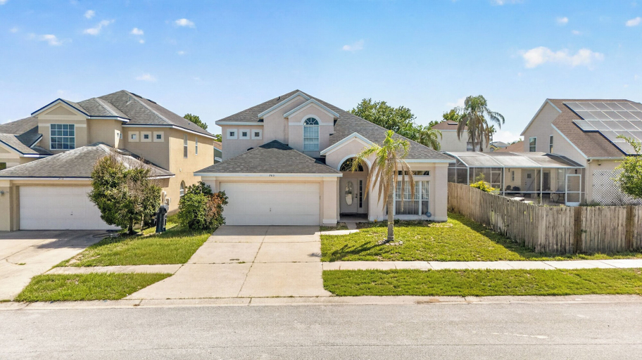 Exterior 5, Golden Light Retreat-spacious 5BR Pool Home Near Disney, Polk