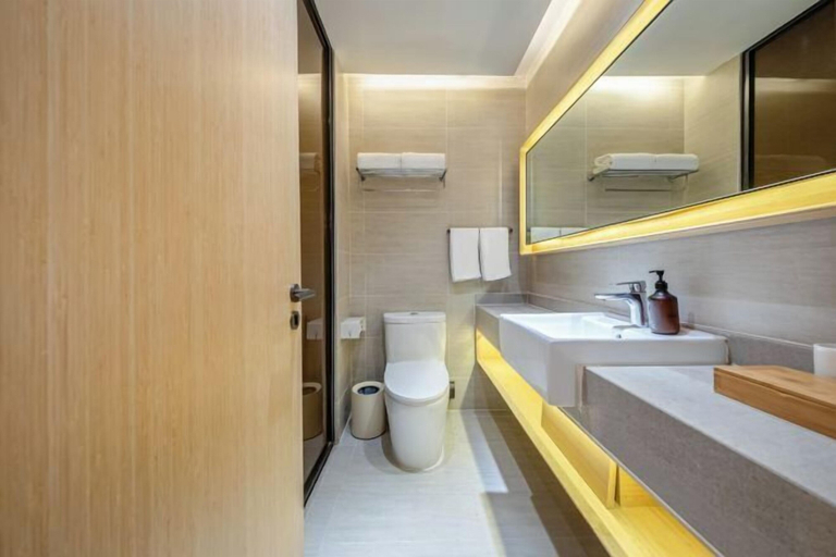Bathroom 4, JI Hotel (Kunming High-tech Zone), Kunming